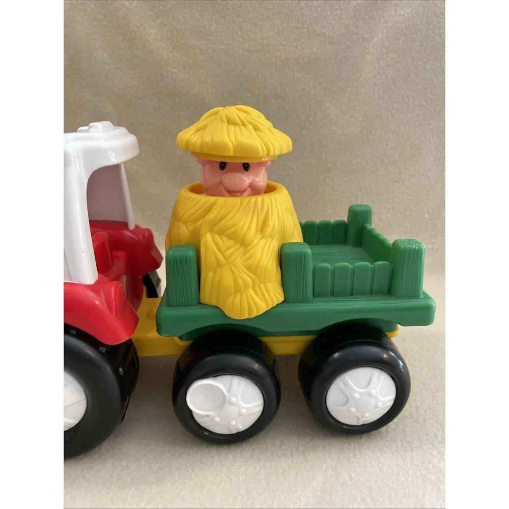 Fisher Price Little People Tow n Pull Farm Tractor Sounds Pop Up Pig 2007 Works